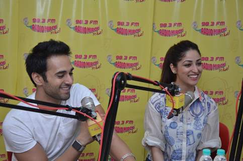 Yami Gautam & Pulkit Samrat at Radio Mirchi Studio