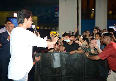 Shah Rukh Khan has a blast with Children at 'KIDZANIA' Mumbai