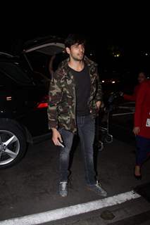 Sidharth Malhotra Snapped at Airport