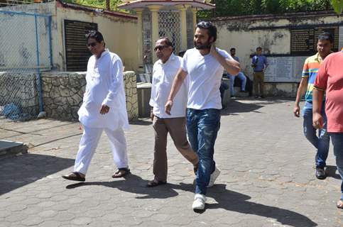 Jackky Bhagnani at Vikas Mohan's Funeral