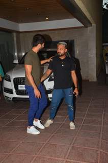 Shahid Kapoor snapped outside Ekta Kapoor's residence!