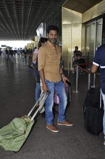 Prabhu Dheva Snapped at Airport !