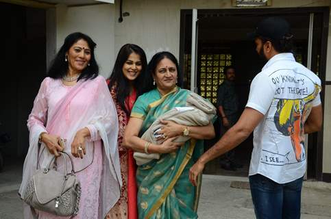 Time to go home for Genelia D'souza as she gets discharged!