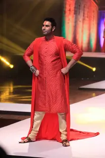 Sandip Soparkar Walks the ramp at NIFT Institute