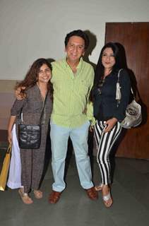 Kailash Surendranath with wife and Aarti Surendranath and Elahe Hiptoola at Special Screening of 'Dh