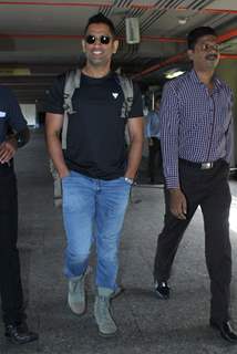 Airport Spotting: Captain Cool Mahendra Singh Dhoni