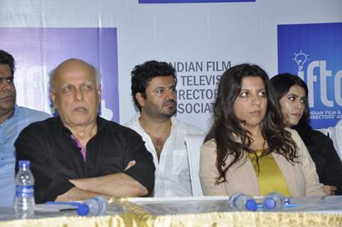 Mahesh Bhatt, Zoya Akhtar and Vikas Bahl at Press Meet of IFTDA for Udta Punjab Controversy!