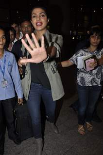 Airport Diaries: Priyanka Chopra !