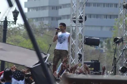Farahan Akhtar Shoots for Live Performance Scene of Rock on 2!