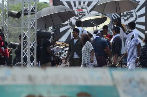 Arjun Rampal & Frahan Akhtar Shoots for Live Performance Scene of Rock on 2!