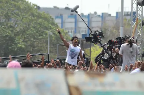 Farhan Akhtar Shoots for Live Performance Scene of Rock on 2!