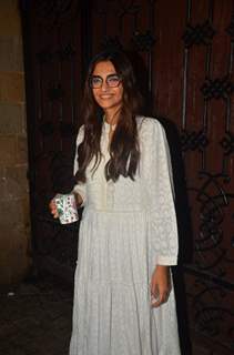 Sonam Kapoor Snapped on her birthday!