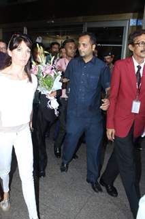 Aiport Scenes: Footballer Zidane arrives Mumbai International Airport!