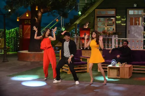 Shilpa Shetty, Shamita Shetty Shakes a leg with Kapil Sharma on The Kapil Sharma Show