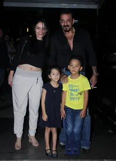 Sanjay Dutt snapped with Family while on their dinner outing