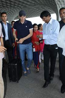 Zidane Snapped at Airport!