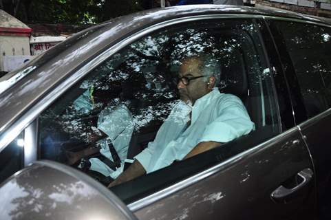 Boney Kapoor at Funeral of Arjun Kapoor's grandmother 'Sattee Shourie'