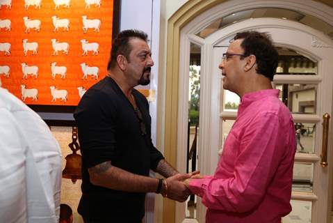 Sanjay Dutt and Vidhu Vinod Chopra at Nargis Dutt Foundation's Art Event