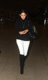 Snapped at Airport: Amyra Dastur!