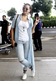 Sonakshi Sinha Spotted!