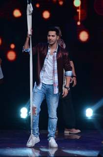 Varun Dhawan Promotes 'Dishoom' on Sa Re Ga Ma Pa 2016