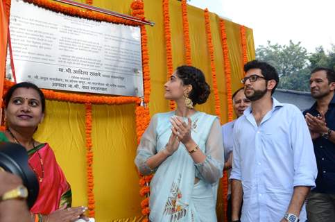 Sonam Kapoor & Aditya Thackeray Pays Tribute to Neerja Bhanot at a School Event