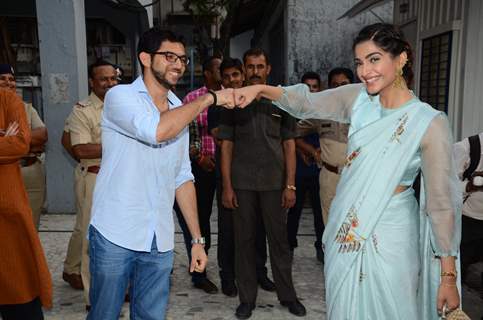 Sonam Kapoor with Aditya Thackeray Pays Tribute to Neerja Bhanot at a School Event