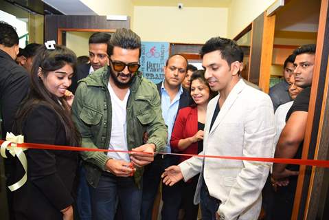 Riteish Deshmukh Launches Golds Gym in Delhi