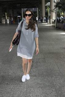 Evelyn Sharma snapped at Airport