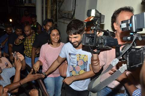 Shahid Kapoor Vists PVR Theatre to Watch Audience's Reaction for Udta Punjab