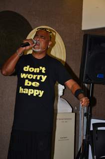 Vinod Kambli Sings at Launch of 'Wellness Centre'