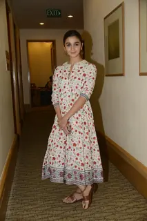 Alia Bhatt Snapped for 'UDTA PUNJAB'