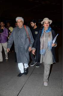 Javed Akhtar & Shabana Azmi Snapped at Airport