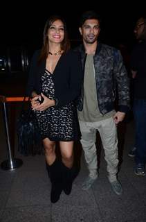 Karan Singh Grover & Bipasha Basu Snapped at Airport