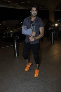 Manish Paul Snapped at Airport