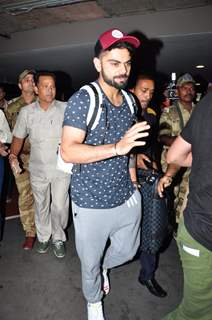 Virat Kohli Snapped at Airport