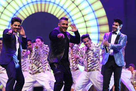 Suraj Pancholi, Salman Khan and Ranveer Singh performing at Star Studded 'IIFA AWARDS 2016'