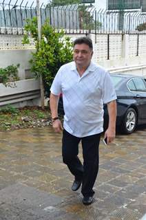 Rishi Kapoor at Prayer meeting of Raveena Tandon's father-in-law Kundan Thadani