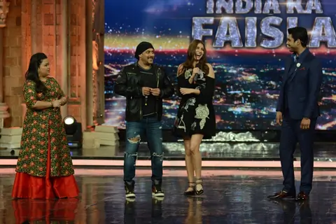 Salman Khan and Anushka Sharma Promotes 'Sultan' on the sets of 'India's Got Talent 7'