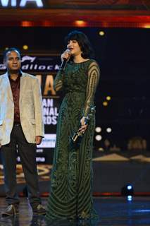 Shruti Haasan at SIIMA Awards 2016