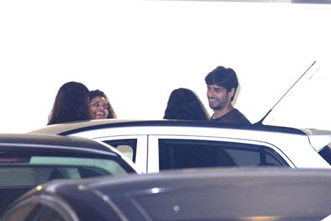 Sidharth Malhotra snapped at Karan Johar's House