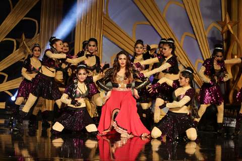 Huma Qureshi at SIIMA Awards 2016