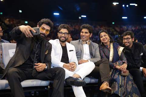 Allu Arjun and Rana Daggubati at SIIMA Awards 2016