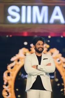 Allu Arjun at SIIMA Awards 2016