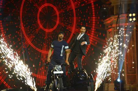 Varun Dhawan and John Abraham Promotes 'Dishoom' on India's Got Talent