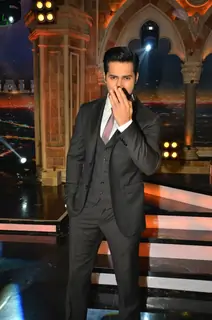 Varun Dhawan Promotes 'Dishoom' on India's Got Talent