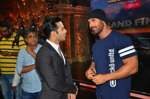 Varun Dhawan and John Abraham Promotes 'Dishoom' on India's Got Talent