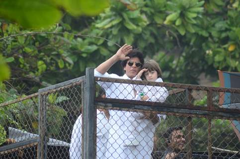 Shah Rukh Khan and AbRam Khan on EID 2016 meet!