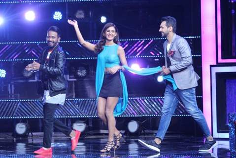 Punit J Pathak, Shakti Mohan and Dharmesh Yelande performing at Dance + Season 2