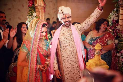 A picture together! Divyanka Tripathi and Vivek Dahiya during their Wedding Ceremony!